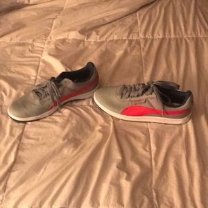 Puma G.vilas  size 9.5
